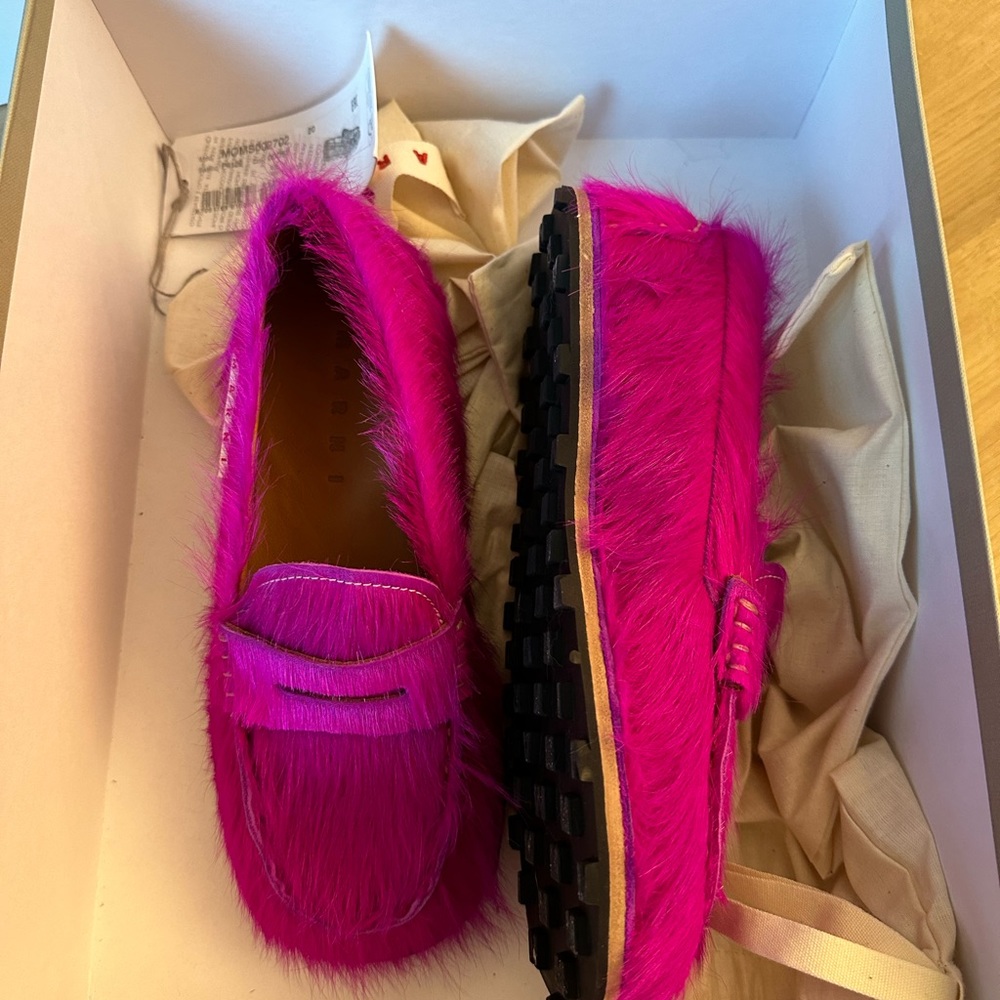 NIB MARNI pink hair loafers